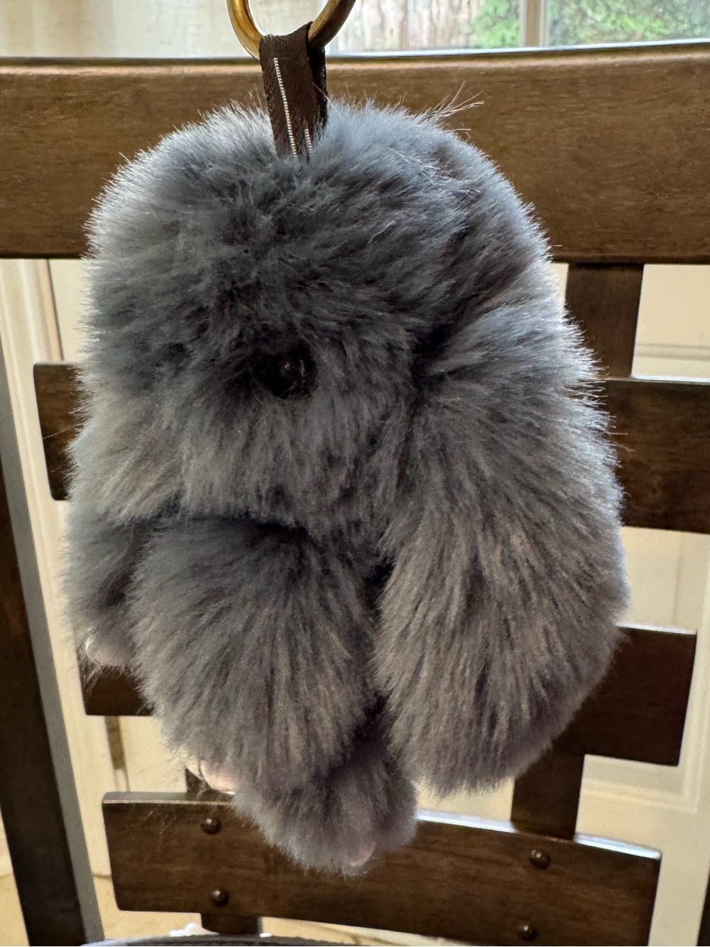Fluffy Rabbit Keychain (Gray) - Picture 5 of 12